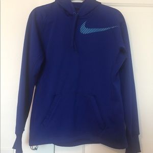 Nike Womens therma-fit hoodie